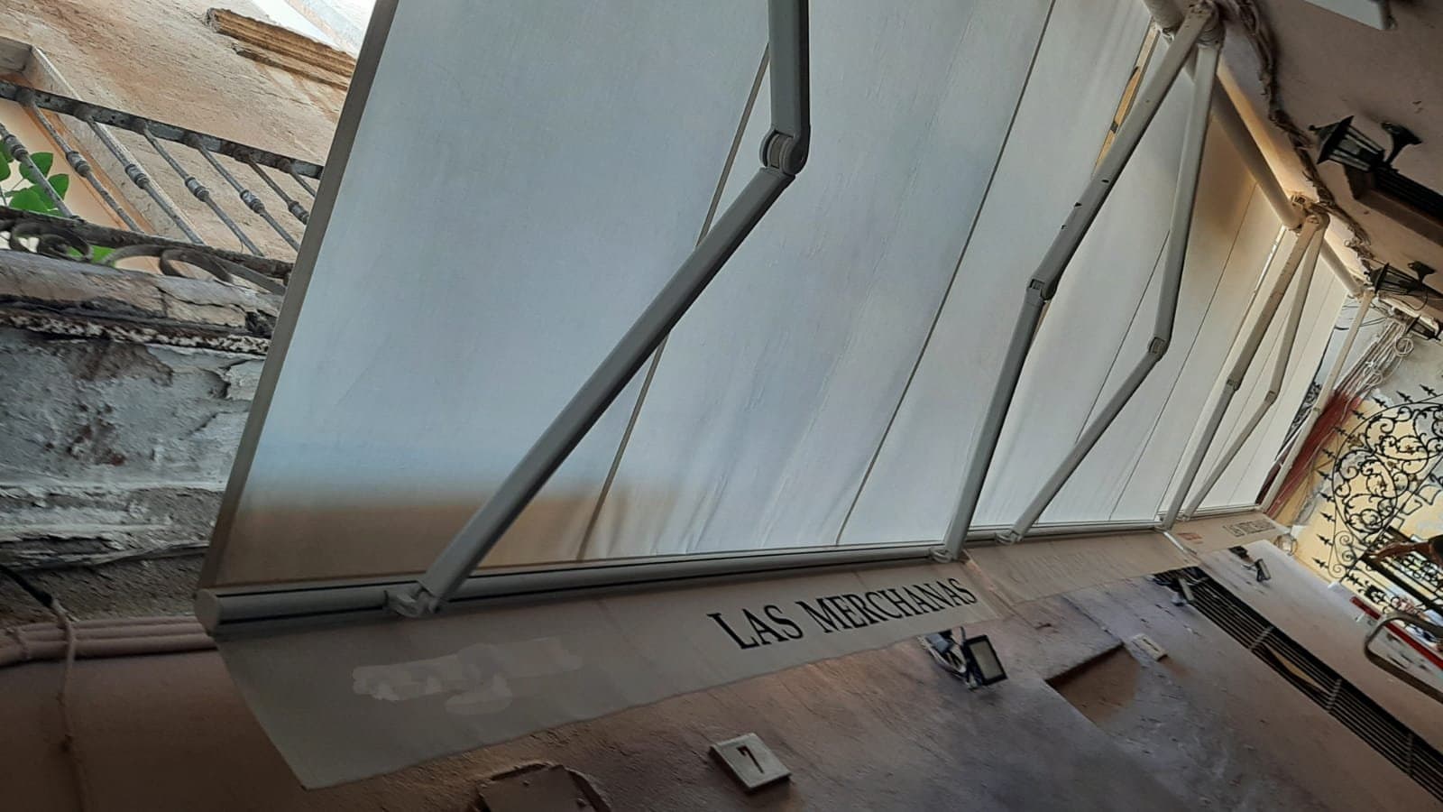 toldo articulado